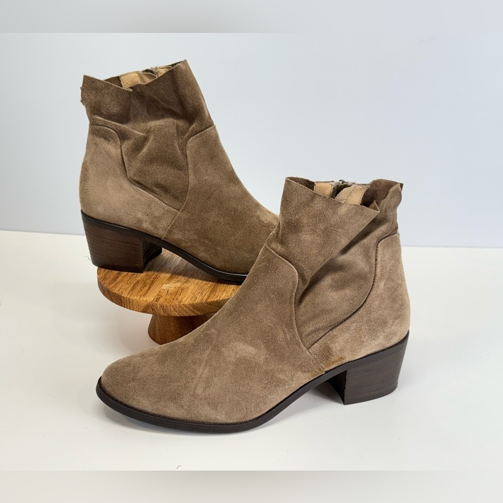 Paul Green Taupe Suede Suzette Deconstructed Collar Heeled Ankle Boots Size 8.